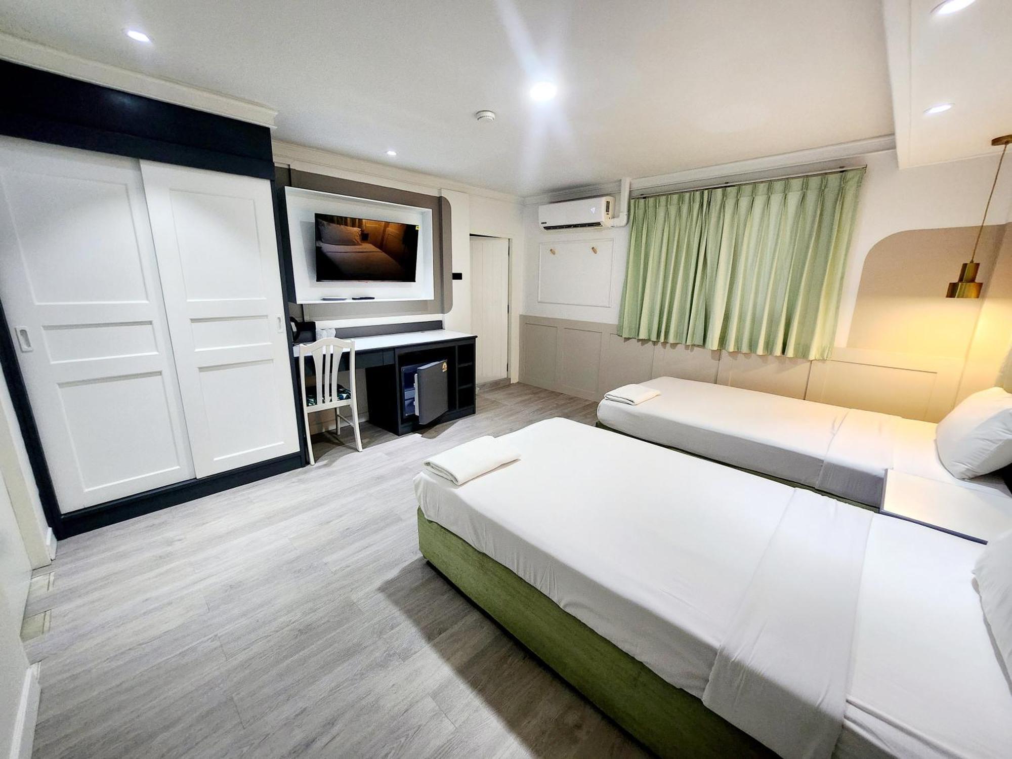 Seatel Phuket, Patong Beach Exterior foto